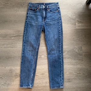 GAP cigarette jeans